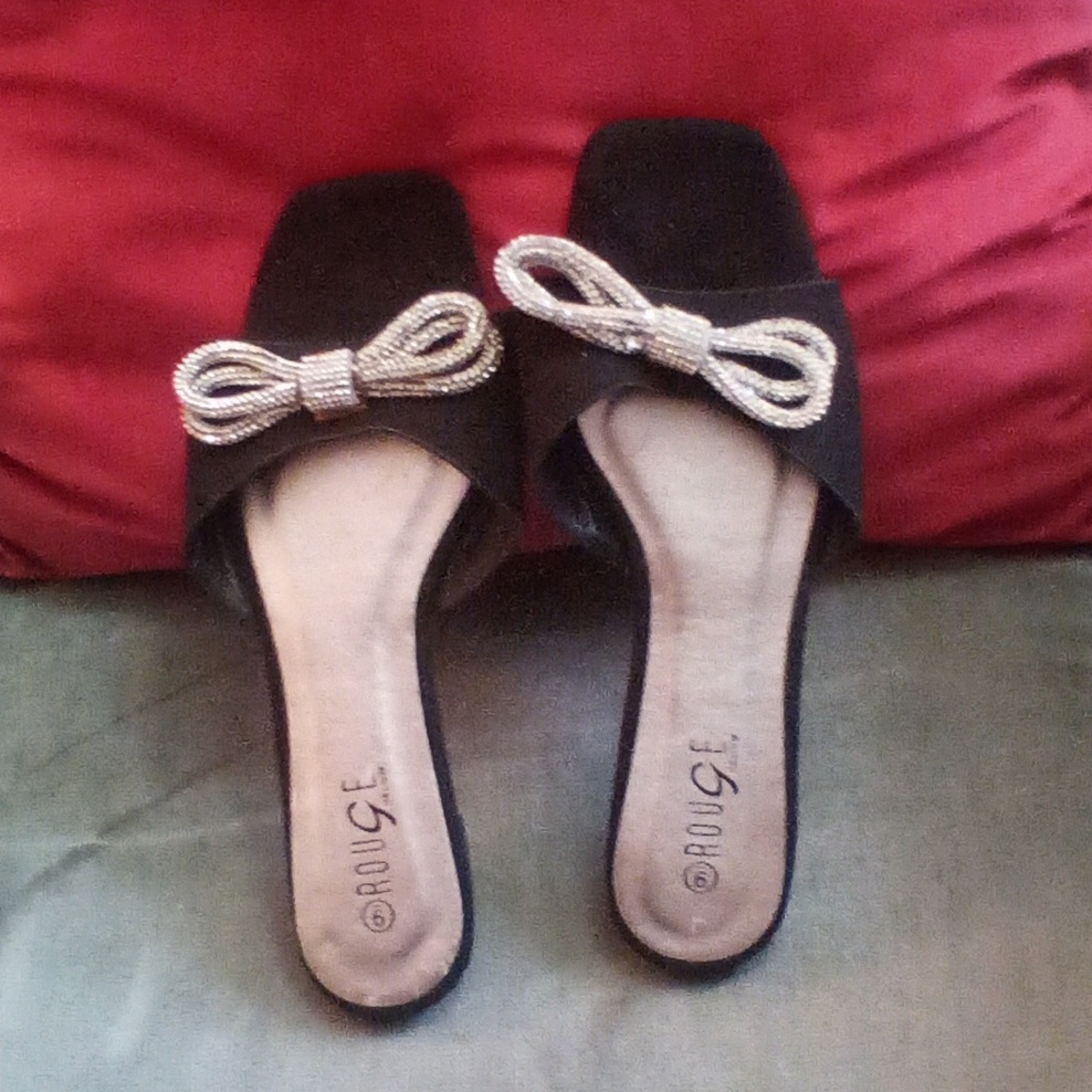 Rouge Helium Sandals